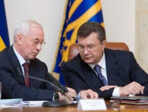 В Севастополе не ждут Януковича, но зазывают Азарова