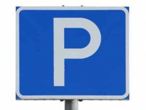 Власти Севастополя любезно позволят тем, кто не сможет припарковаться за 60 гривен в месяц, не парковаться за 10 гривен!