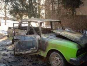 В Севастополе сожгли два «Москвича»