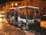 В Севастополе на остановке 'Комсомольский парк' сгорел автобус, жертв нет