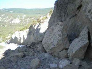 В Ласпинской бухте сошел оползень