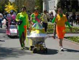 В Севастополе состоялся парад детских колясок