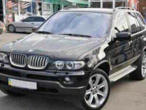 В Севастополе попалась угнанная год назад в России BMW X5