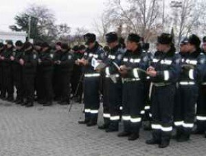 Севастопольская милиция на площади Нахимова теперь получает инструктаж