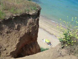 Севастопольские спасатели проверили опозневые участки вблизи моря